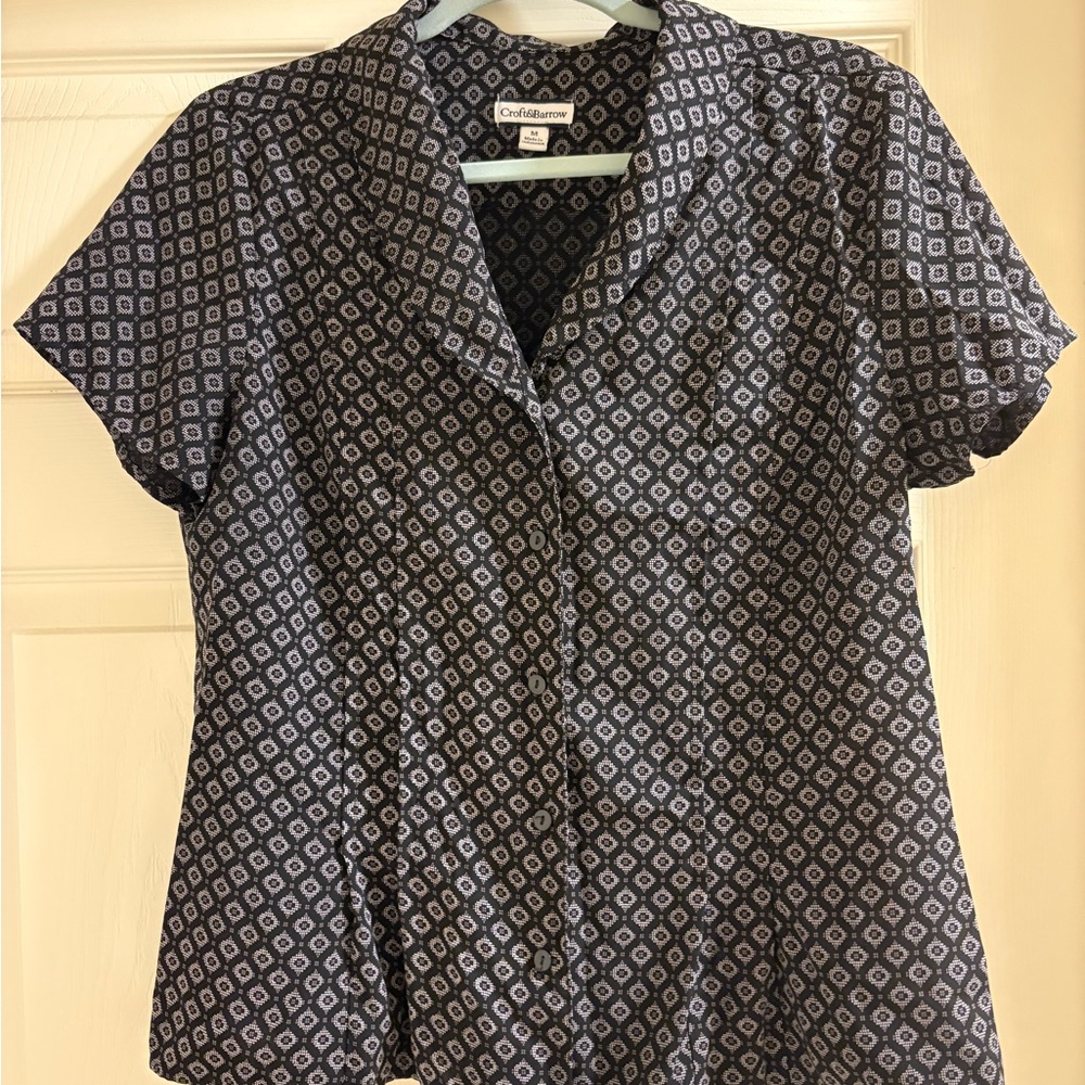 Croft & Barrow Navy and White Patterned Button Down Shirt